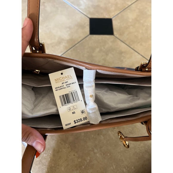 COPY - Michael Kors Jet Set Tote Bag - Picture 4 of 5